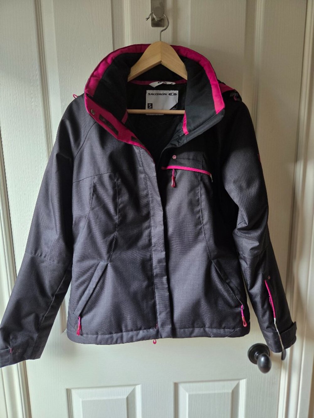 Womens Solomon Ski/snowboarding jacket, size small